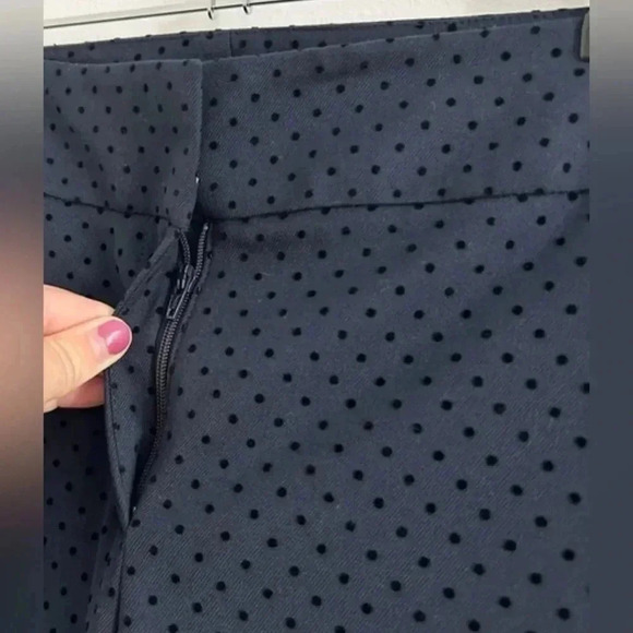 Loft Marisa Skinny Velvet Dot Pants in Navy Blue size 4 Textured Ankle Crop - Picture 7 of 9